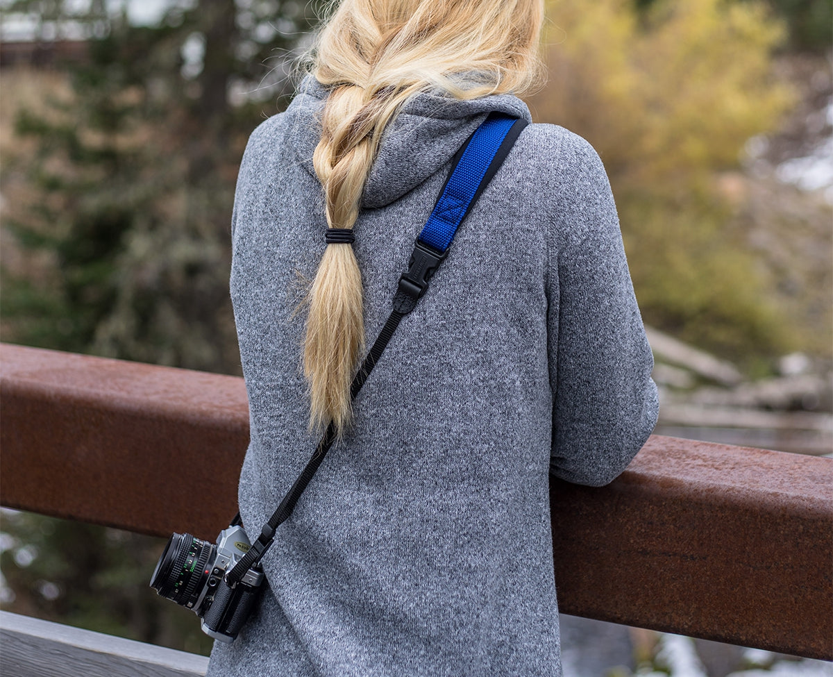 non-stretch design is an alternative to the traditional camera strap