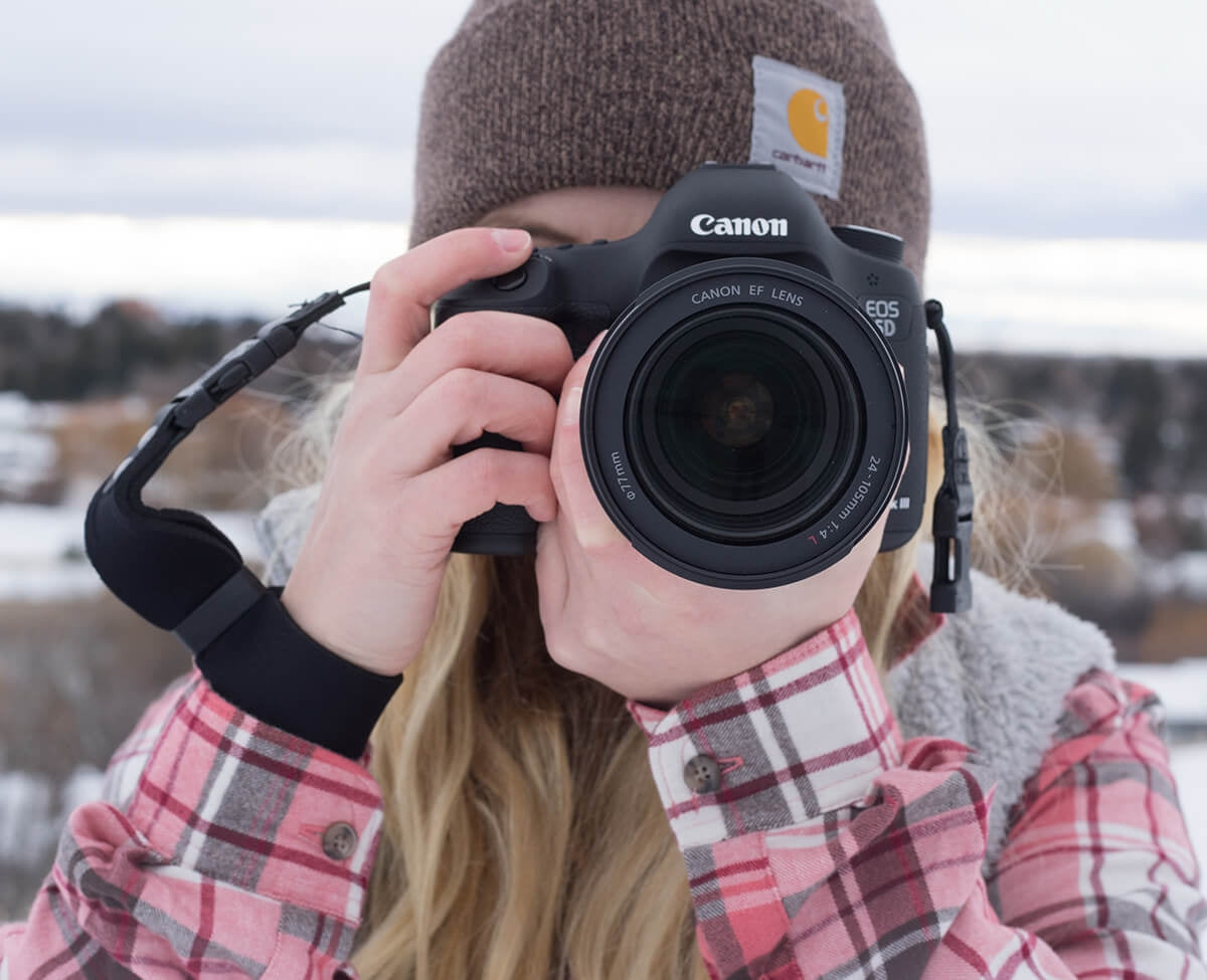 A comfortable alternative for carrying an SLR camera or other gear