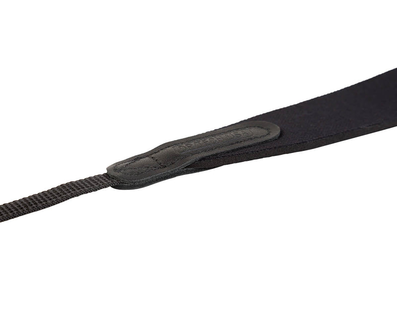 The 4mm neoprene shoulder pad offers cushioned comfort