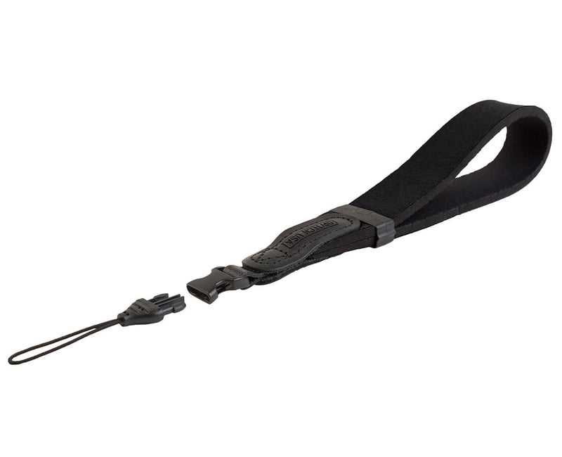The Mirrorless Wrist Strap connects to your camera using a 1.5mm Mini QD Loop